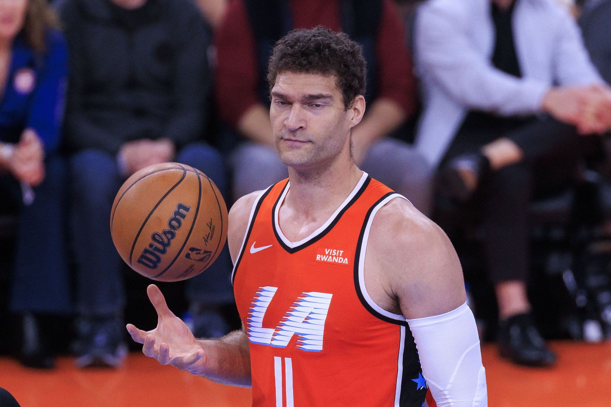 船记：球队目前交易祖巴茨不合时宜 若真交易对象更可能是洛佩斯