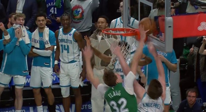 宿舍内斗！弗拉格分球失误+绝平不中 成全克尼佩尔反击准绝杀！