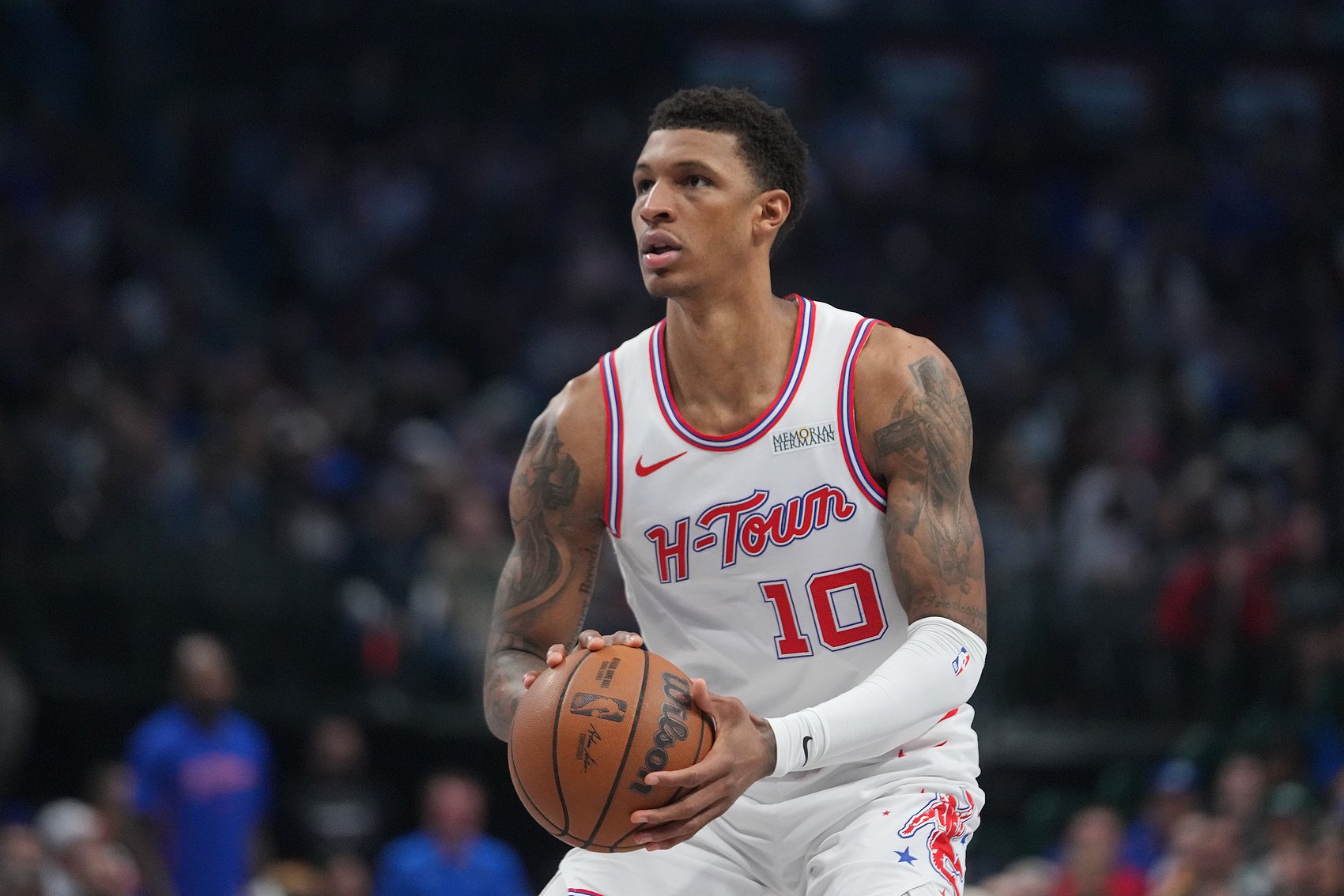 防守亮眼！小贾巴里·史密斯半场5中2拿到4分5板2断4帽