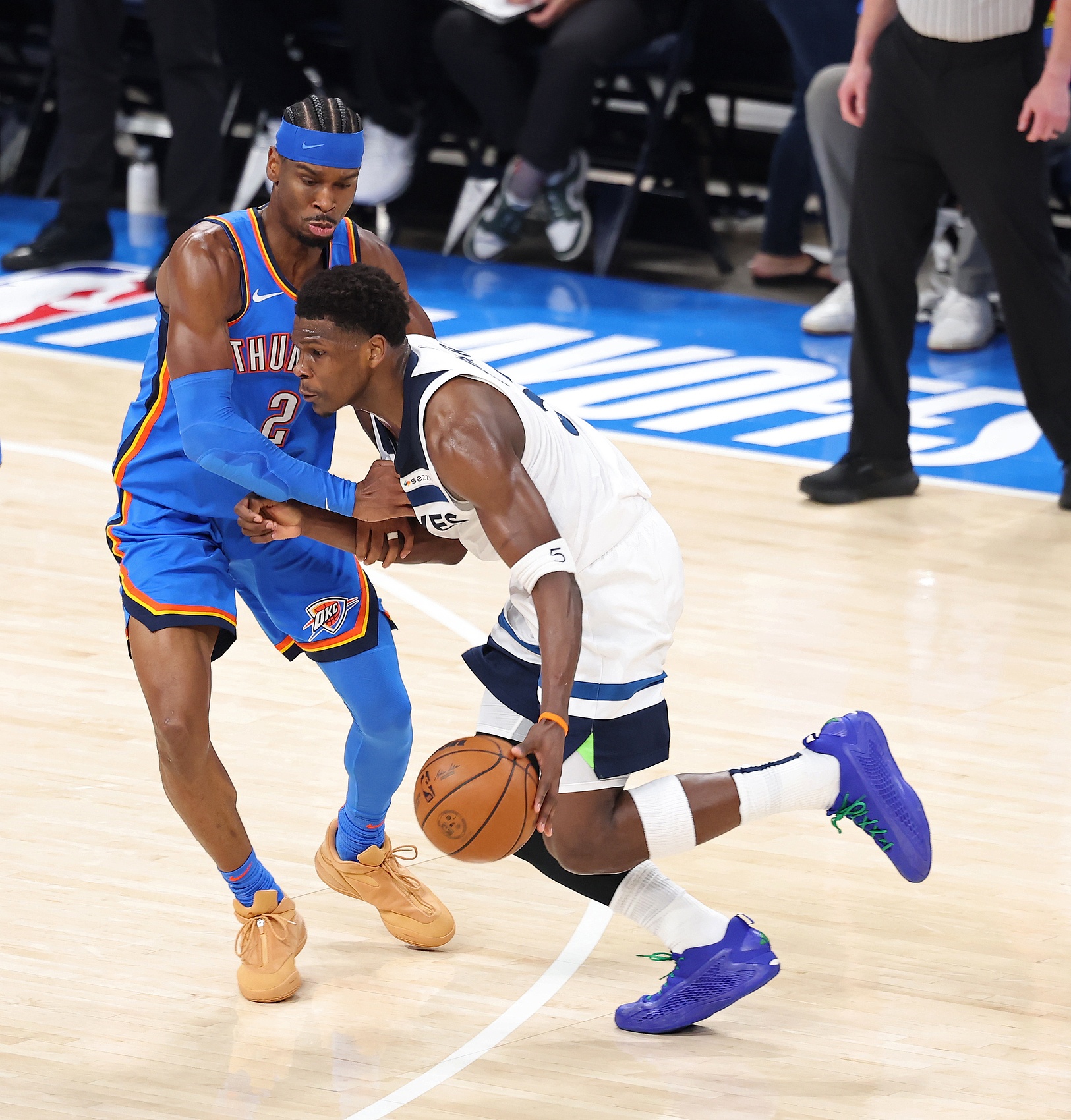 帕金斯：爱德华兹和SGA较劲 就是我们想看到的竞争精神