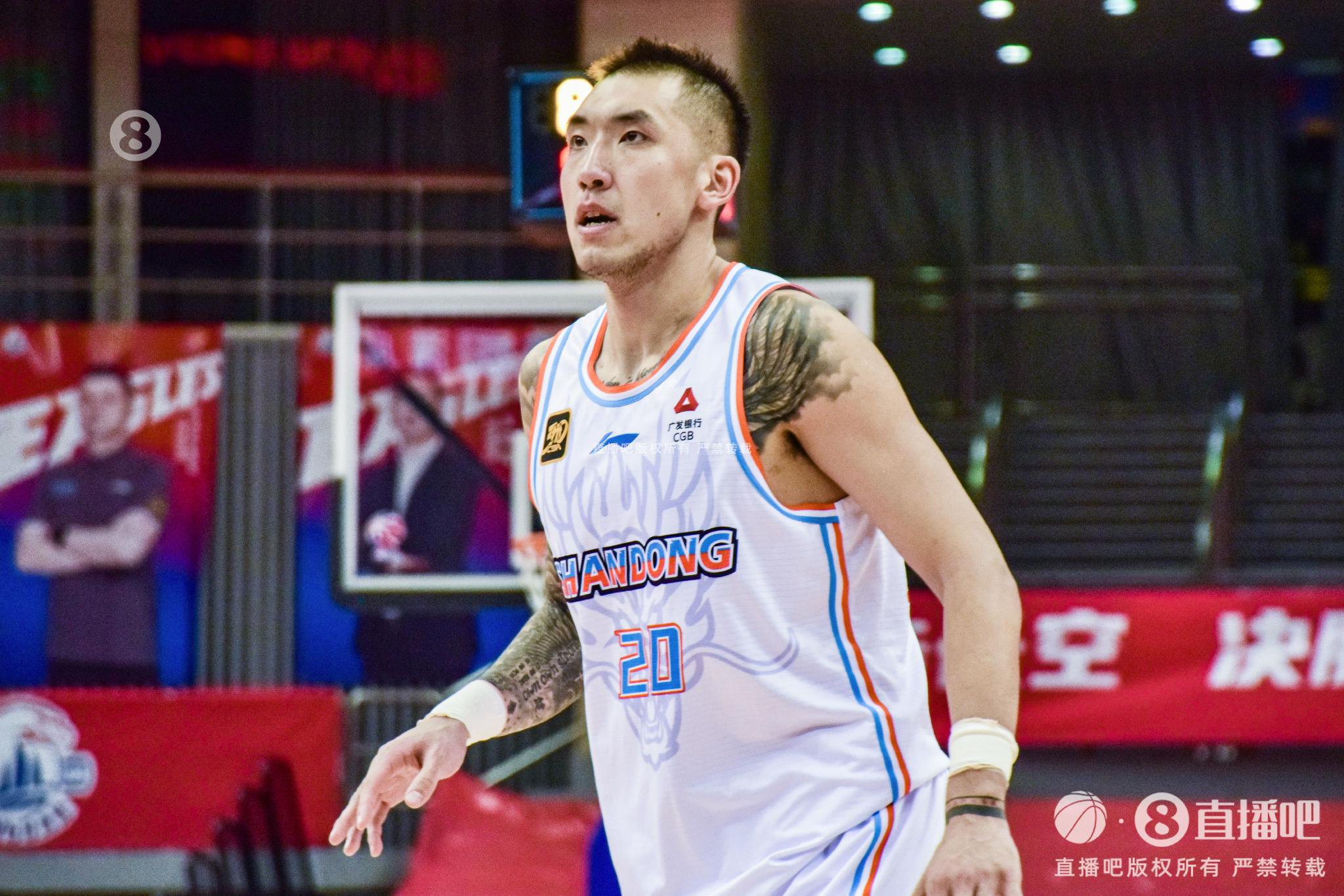 打得够强硬！陶汉林7中4拿下16分8板1断 5前场板