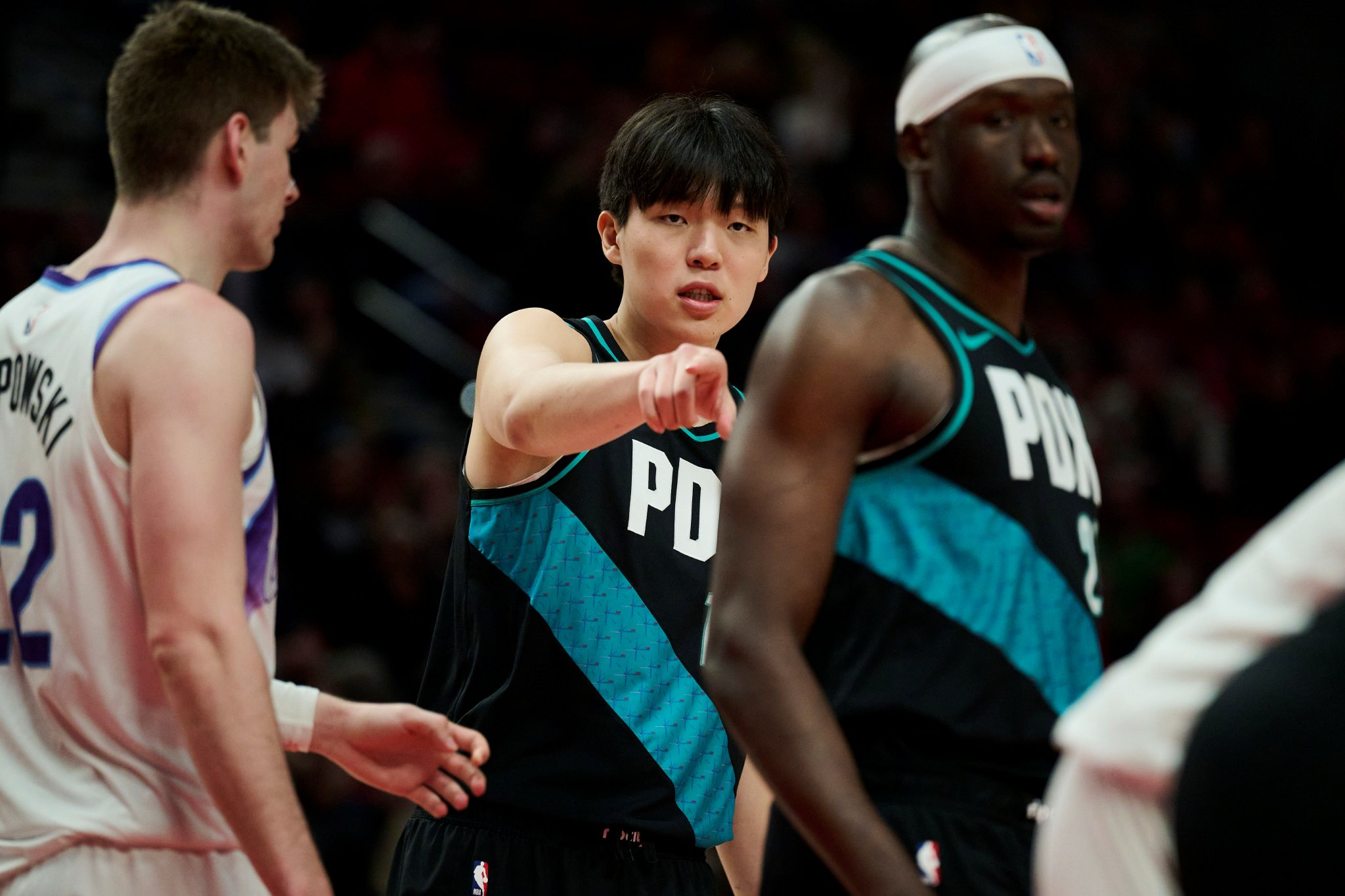 拓媒：里斯伤缺球队要想法确保中锋位置的深度 或者更信任杨瀚森