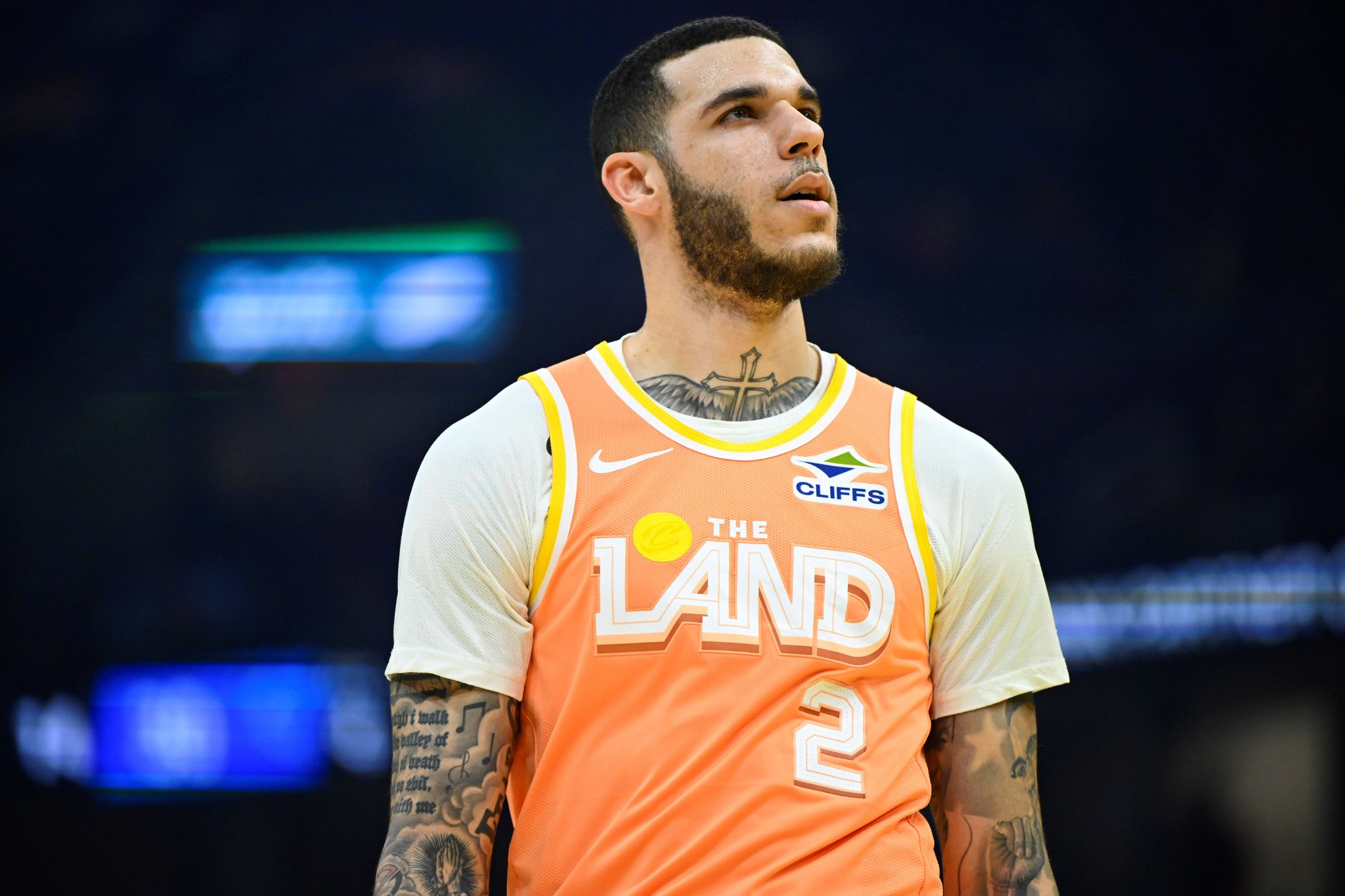 美记：除了亨特骑士还想送走球哥 降低球队工资提升交易灵活性