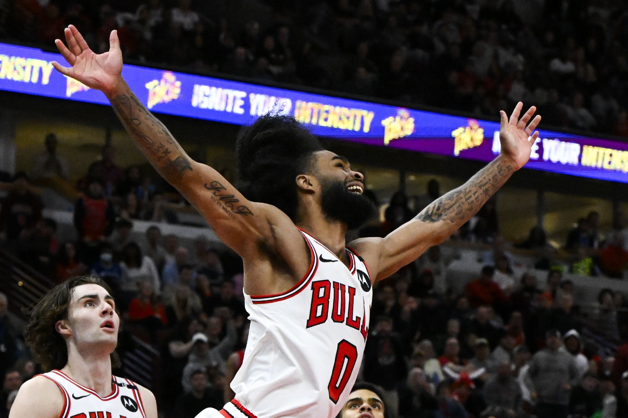 美记：若火箭首轮签+DFS或亚当斯报价科比·怀特 公牛会认真听取