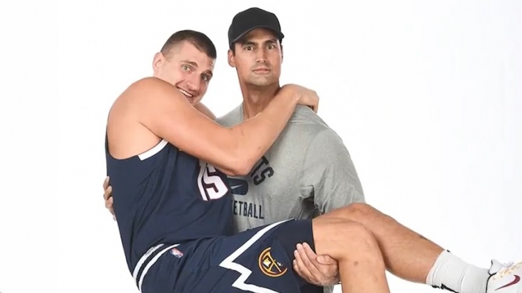 约基奇谈复出真因：与掘金体能主管训练很无趣 不想和他练了