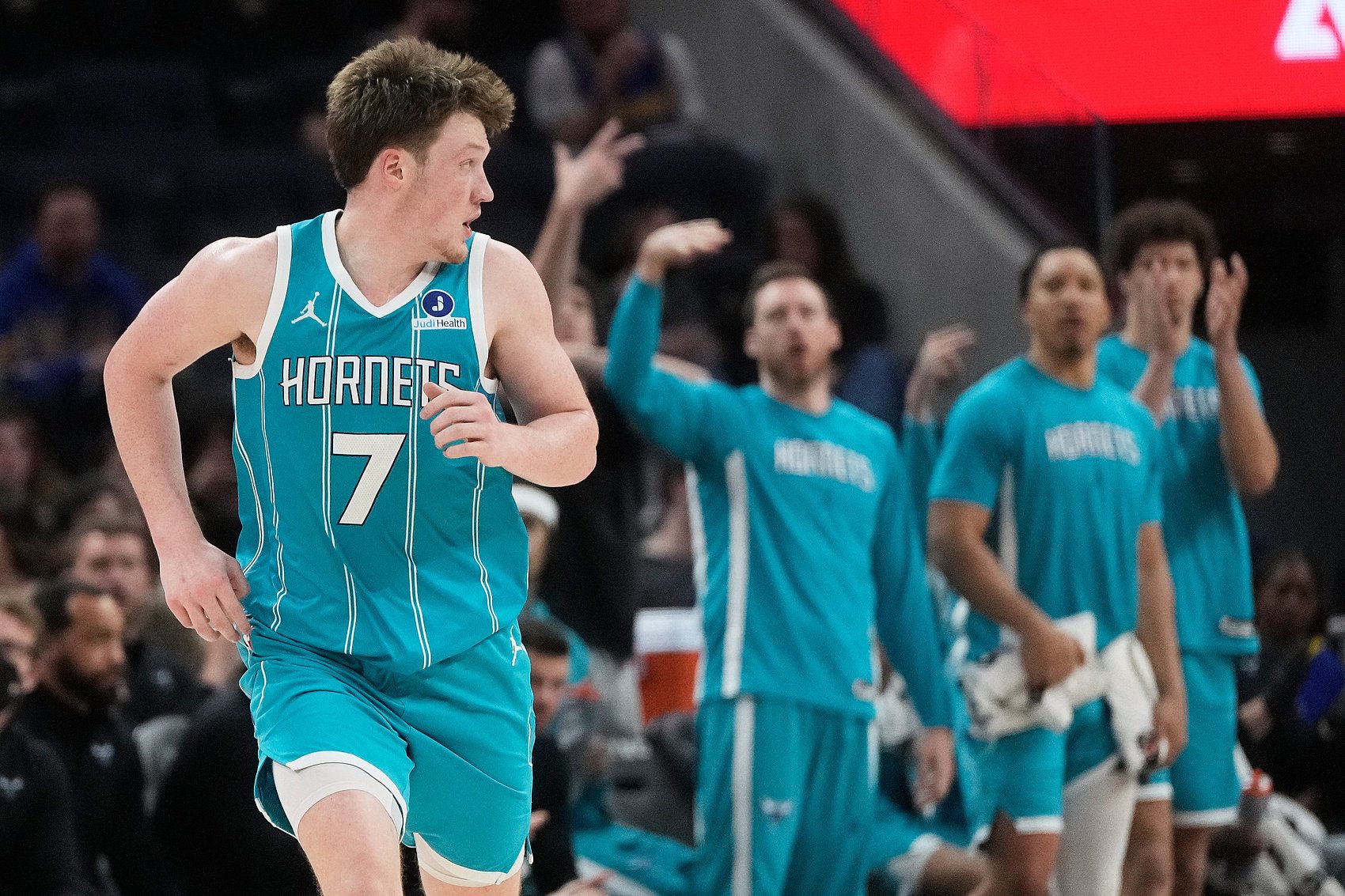 NBA彩经：黄蜂力拼马刺 森林狼完胜灰熊 火箭轻取独行侠