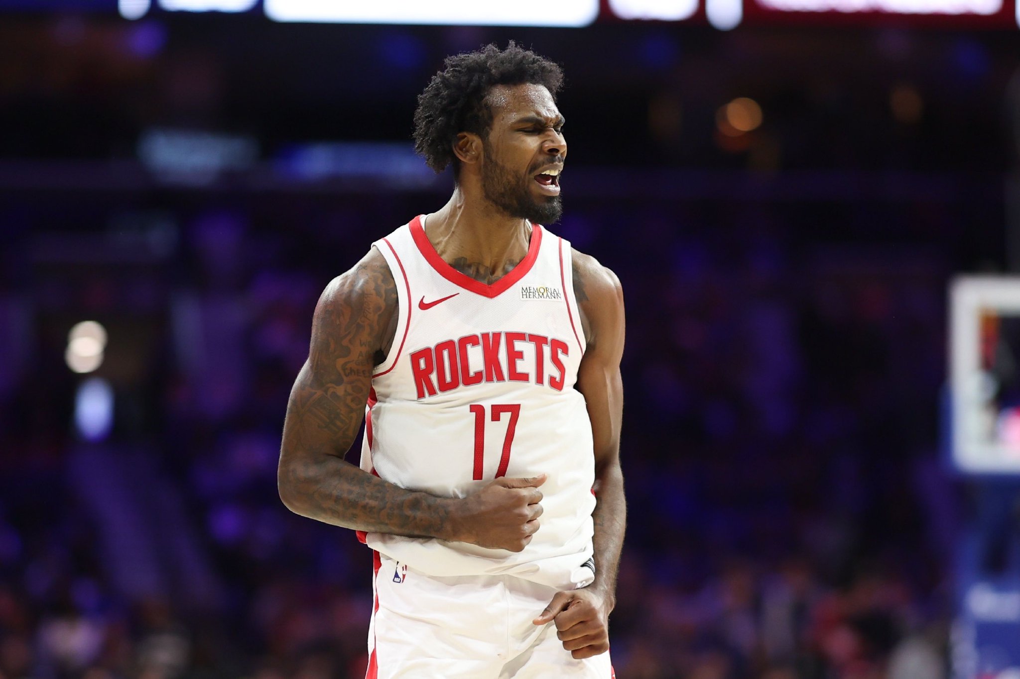 伊森赛前调侃杰夫·格林：年轻人快去热身 球队过几年是你的天下