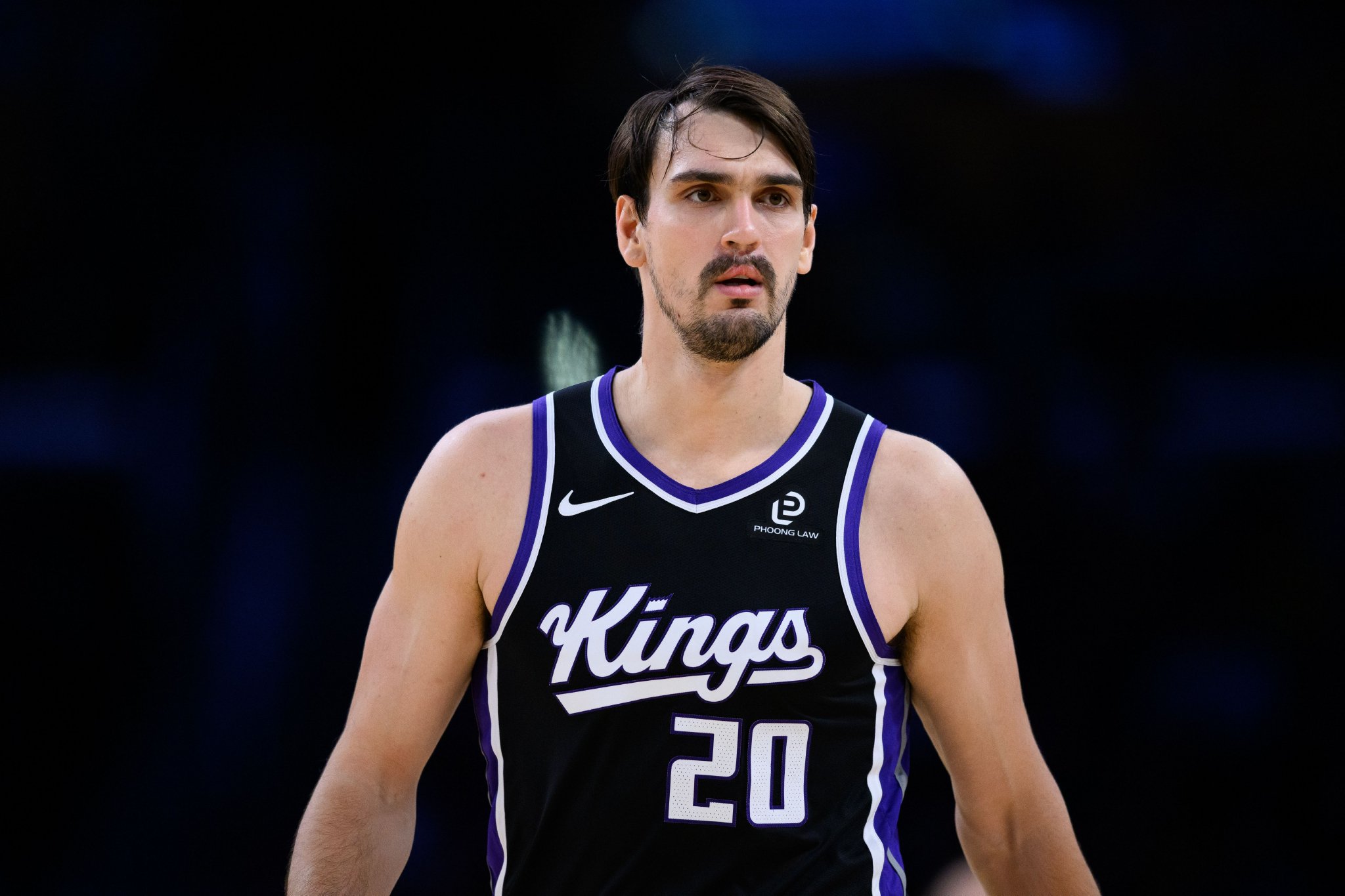 王管真绝了！国王用瓦兰换来萨里奇 今天却用萨里奇“凑单”