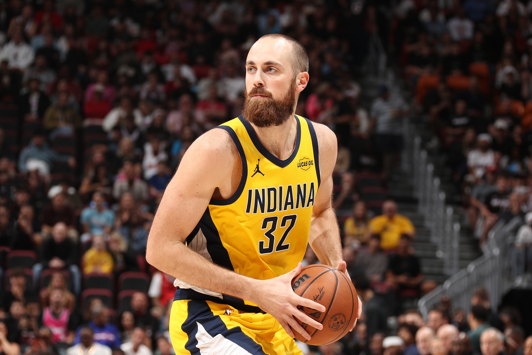 次节独得10分！赫夫半场13分钟8中5高效拿下13分5篮板