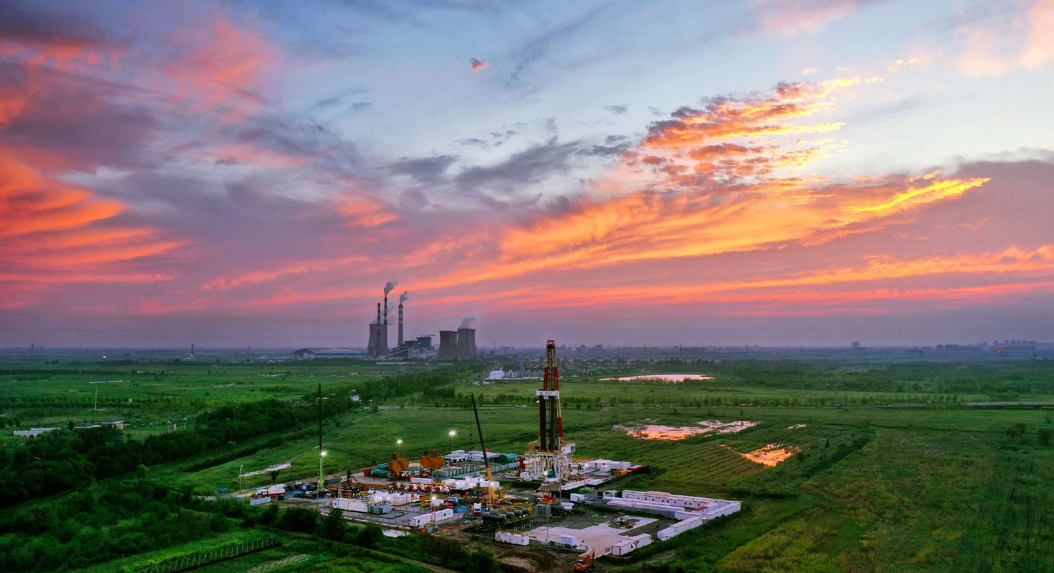 图为中国石化胜利油田。资料照片