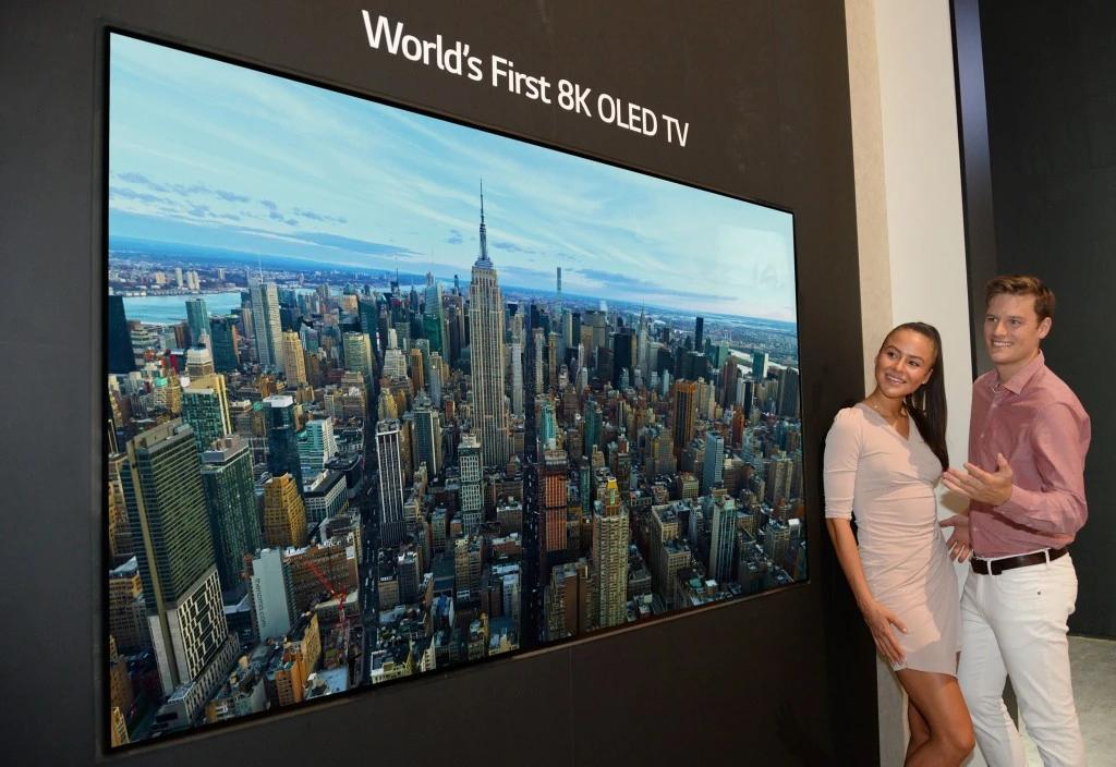 LG 2018 年宣布推出第一台 8K OLED 电视。图源：LG