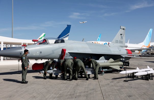 美媒：JF-17战机订单意向激增，巴基斯坦面临“甜蜜的烦恼”
