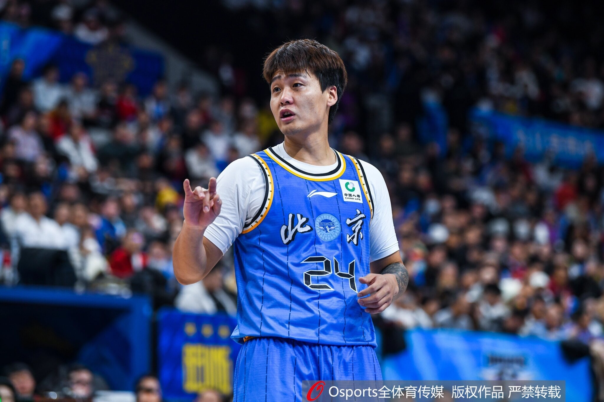 媒体人：赵睿口不择言不妥 但他是有口无心没必要上纲上线