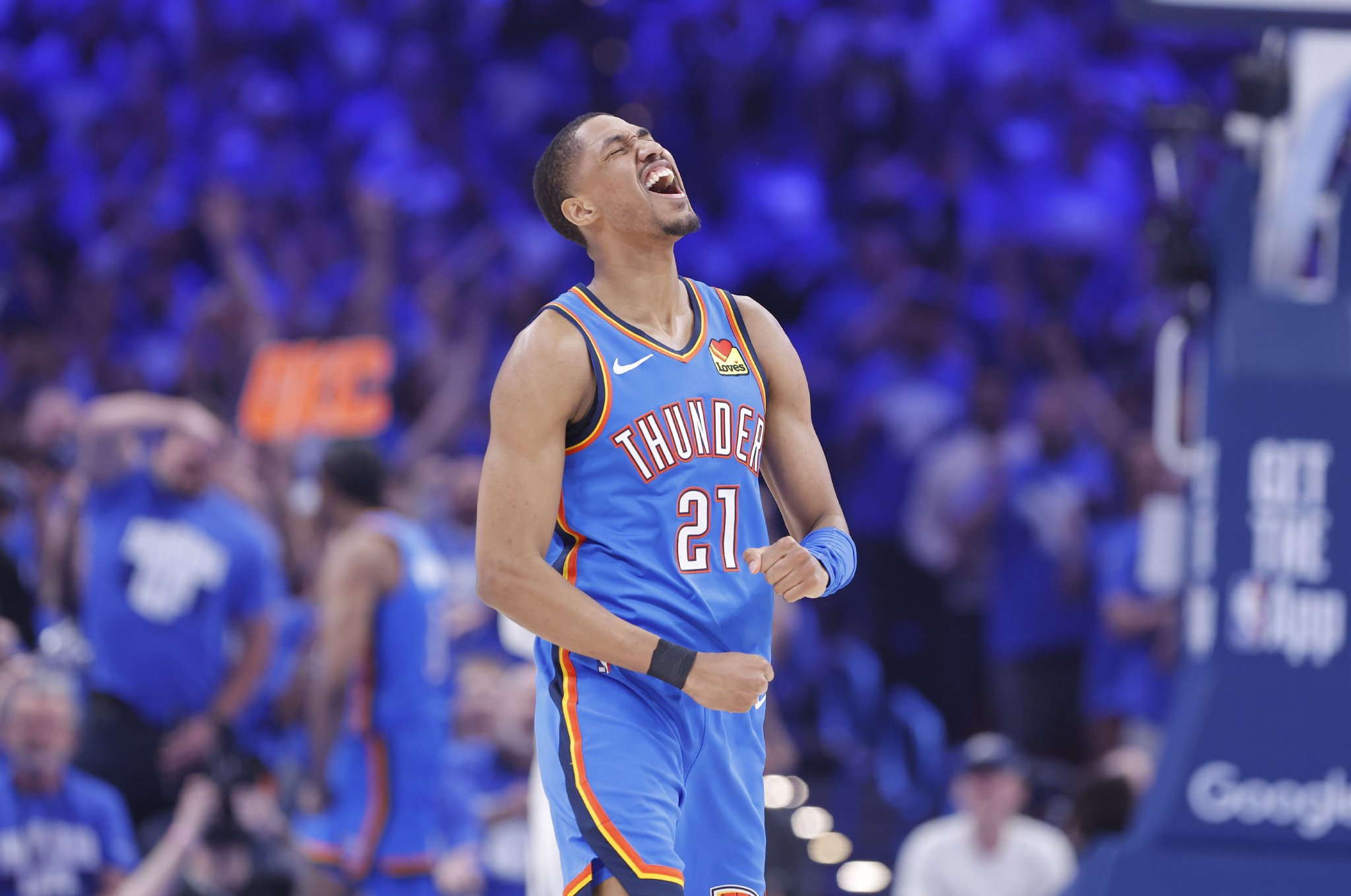 阿隆·维金斯：我从不看伤病报告 大家经常交流身体感受