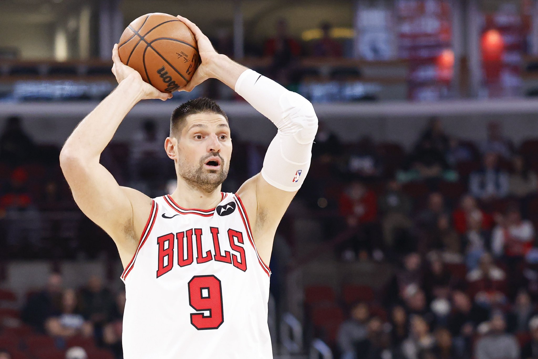 Scotto：公牛原本想用武切维奇换小西蒙斯+1首轮 但被绿军拒绝