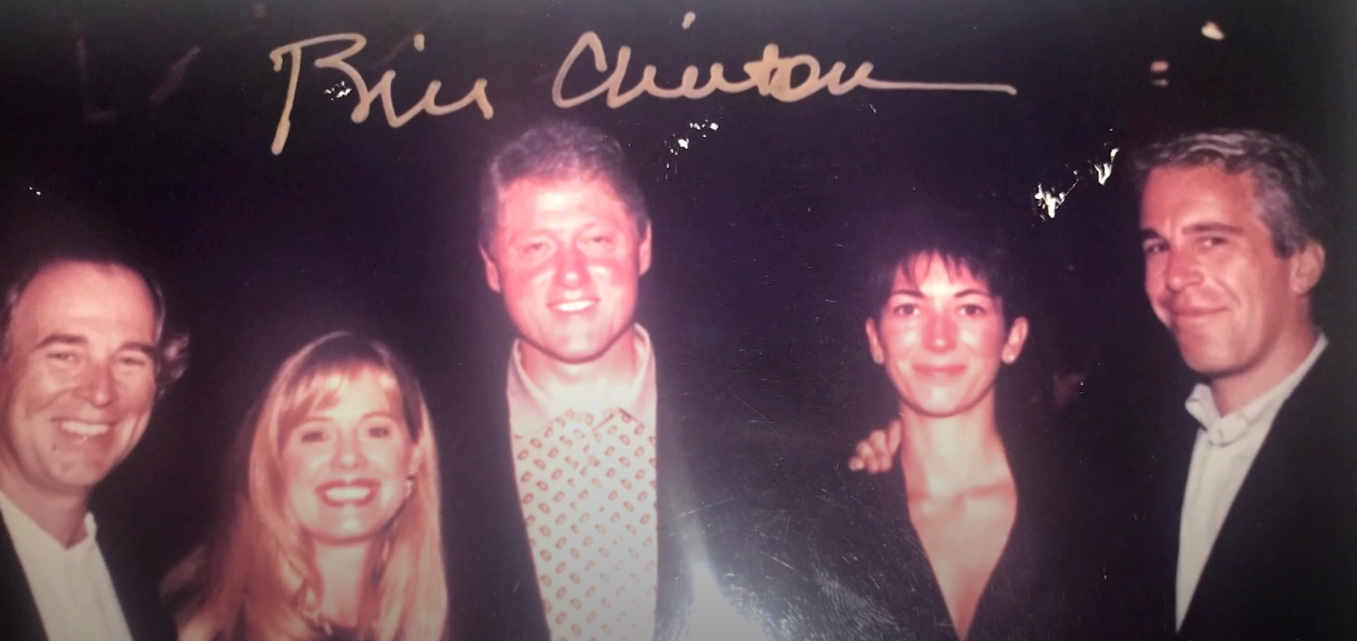 克林顿夫妇作证时间确认，民主党人炸锅：天道好轮回，特朗普你等着！