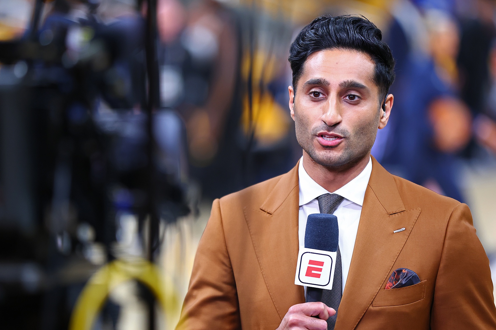 令人期待！字母哥将在全明星名人赛上执教Shams！