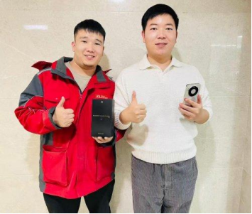   华为Mate 80 首单投递