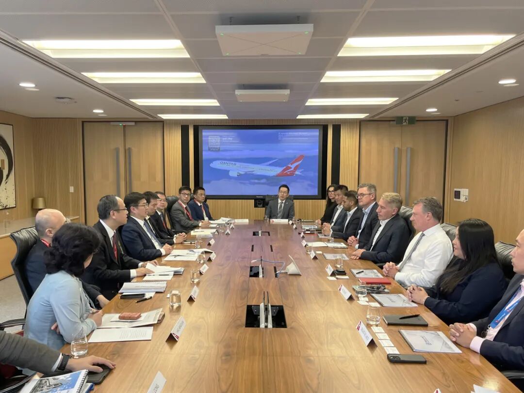 △与澳洲航空公司举行会说念