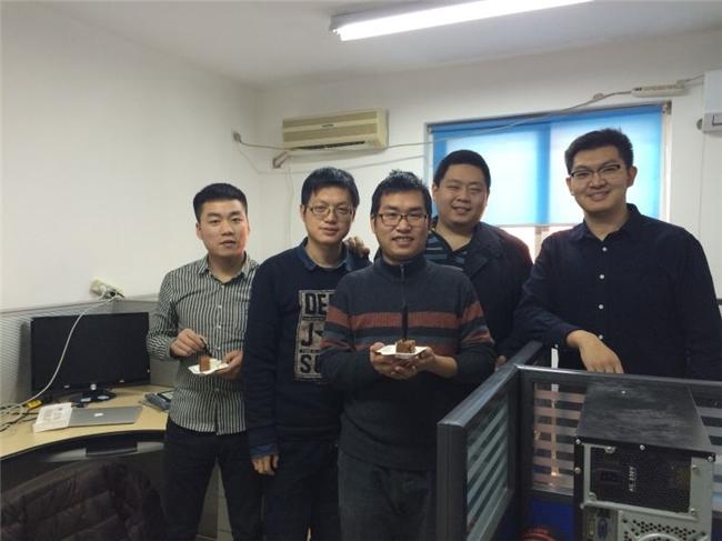 图：考试星早期团队（右一为陈沧）