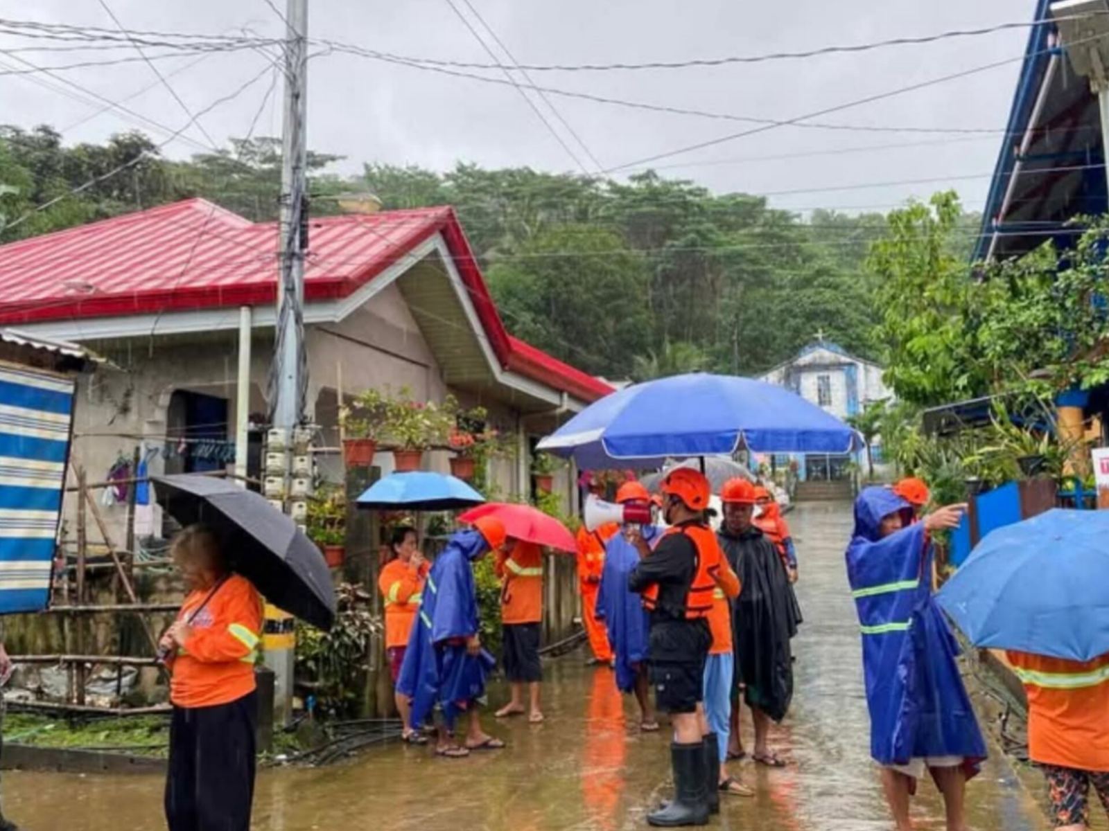 台风“西望洋”登陆菲律宾 已造成4死3伤