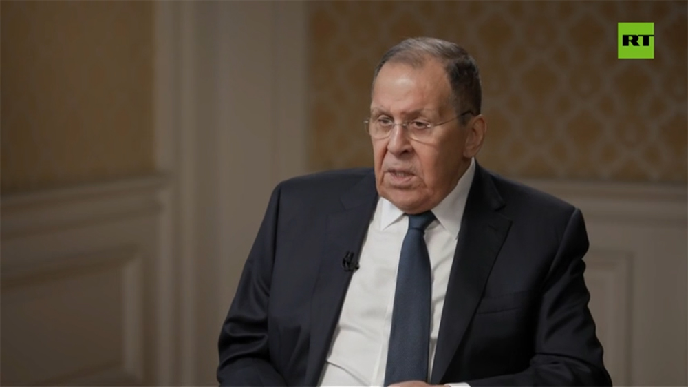 马克龙想给普京打电话，拉夫罗夫：可悲的外交，但普京会接