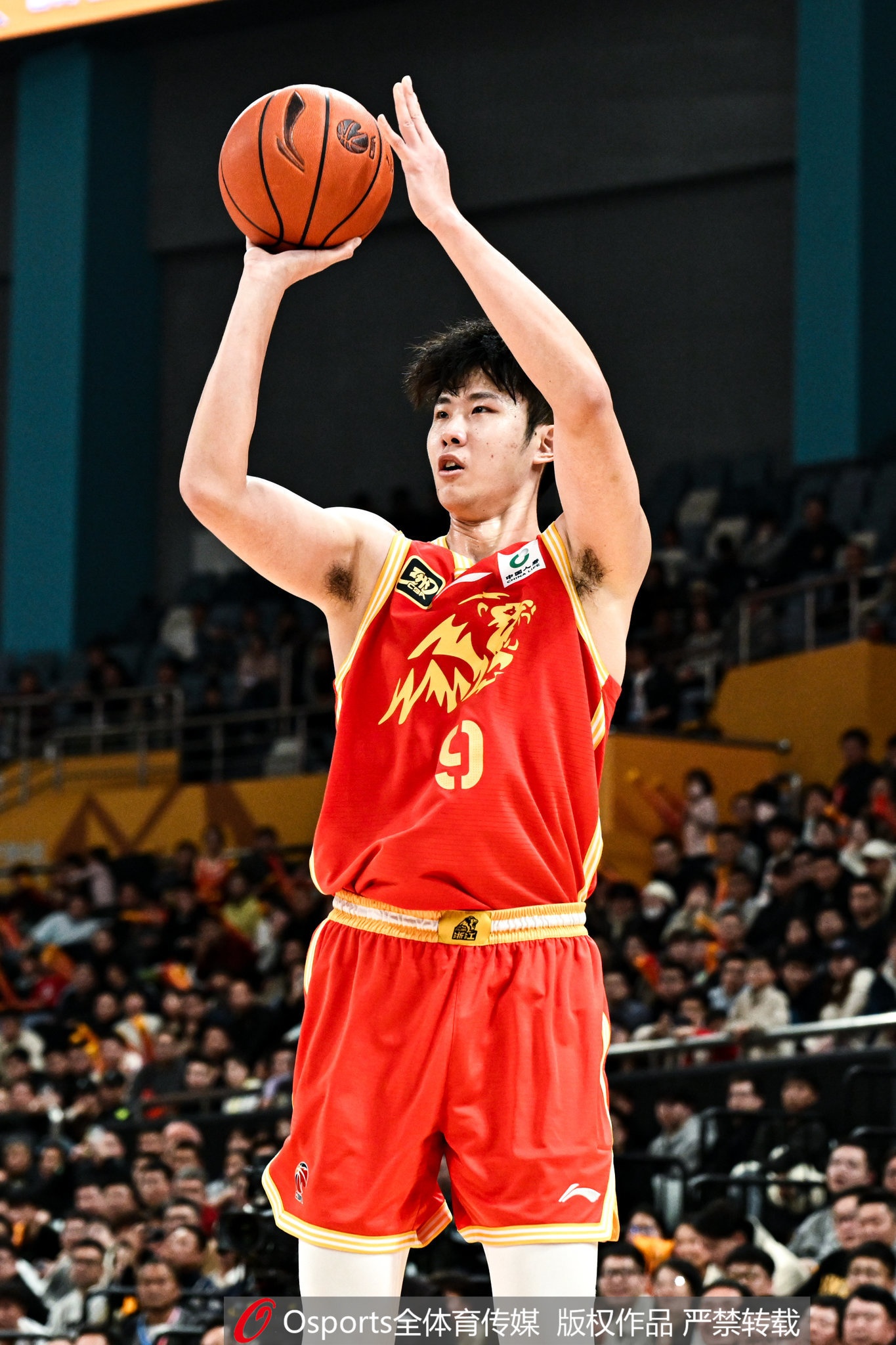 投这么烂也能赢！广厦全场三分仅19中2 命中率仅10.5%|CBA俱乐部杯|赵嘉仁|CBA|逆转|比赛_手机新浪网