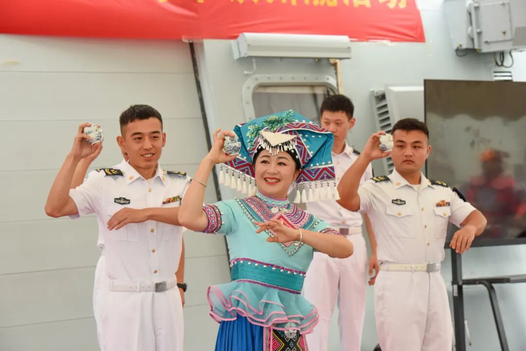 你一票我一票,钦州舰“出列”拜大年!|钦州市_新浪财经_新浪网