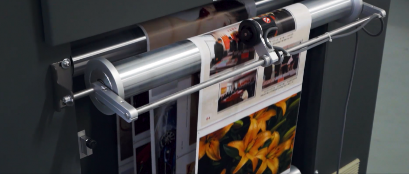 ▲铜版纸喷墨样张及生产场景