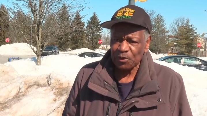 退休老人查尔斯·弗莱明