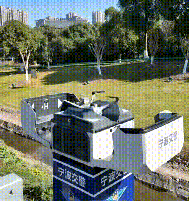 资料图：宁波交警的无人机。