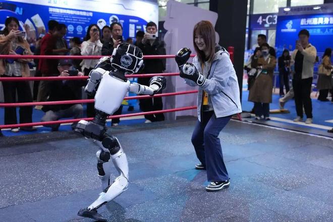 图片来源/新华社