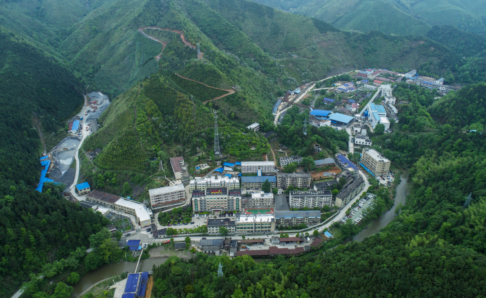 湖南省平江县永劫金矿田黄金洞矿区