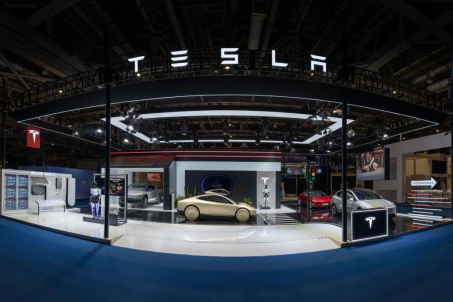 第八届进博会特斯拉展台