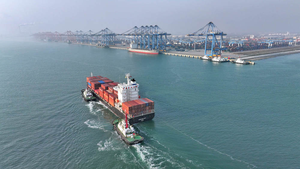 （美伊冲突下，一场突如其来的“急性运营危机”瞬间席卷全球海运业。资料图）