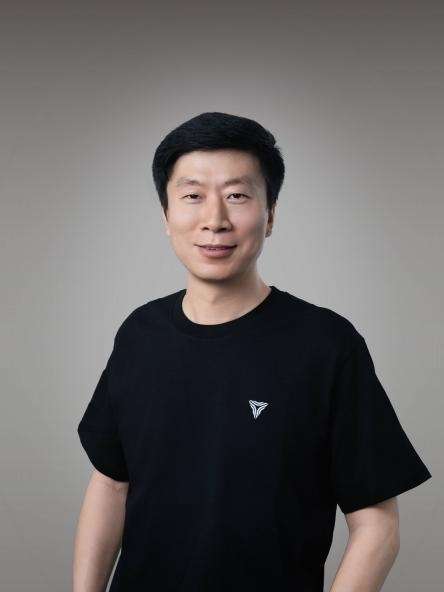 （小雨智造创始人、CEO 乔忠良）