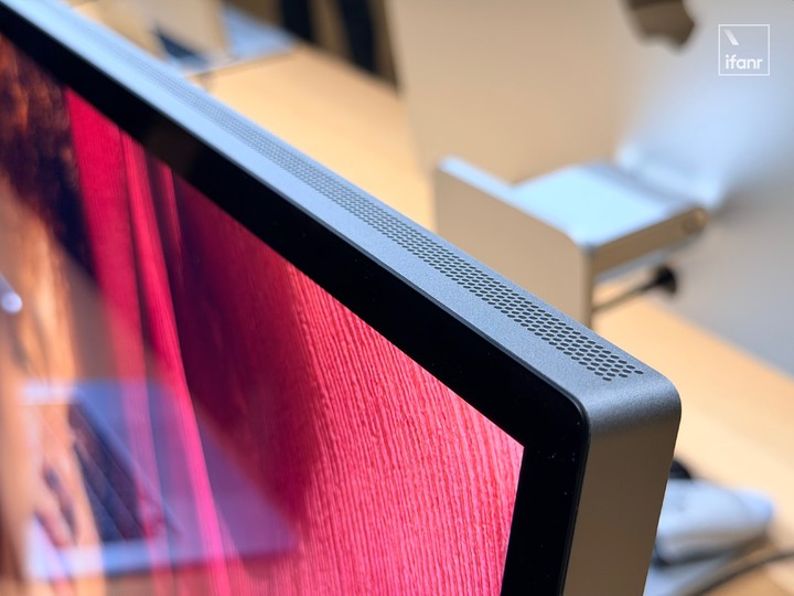 ▲ 图为标准版 Studio Display