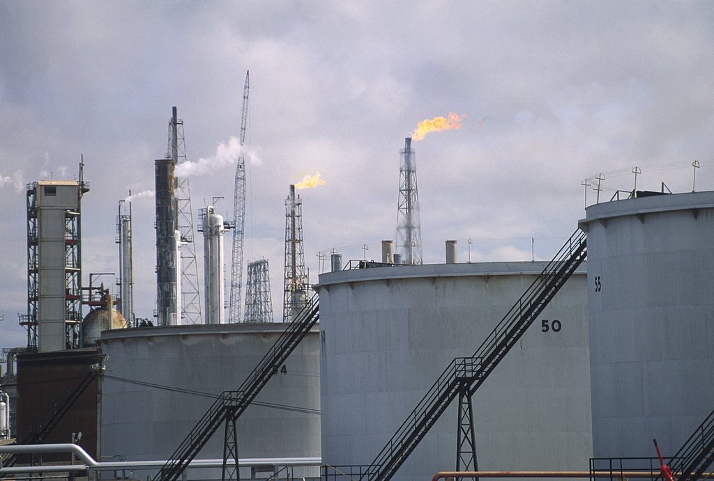 △炼油厂（资料图）