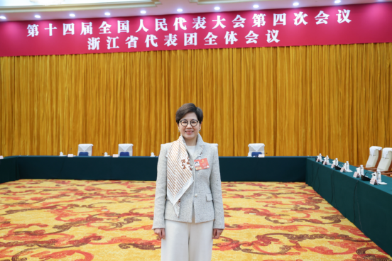 全国人大代表、万事利集团董事长