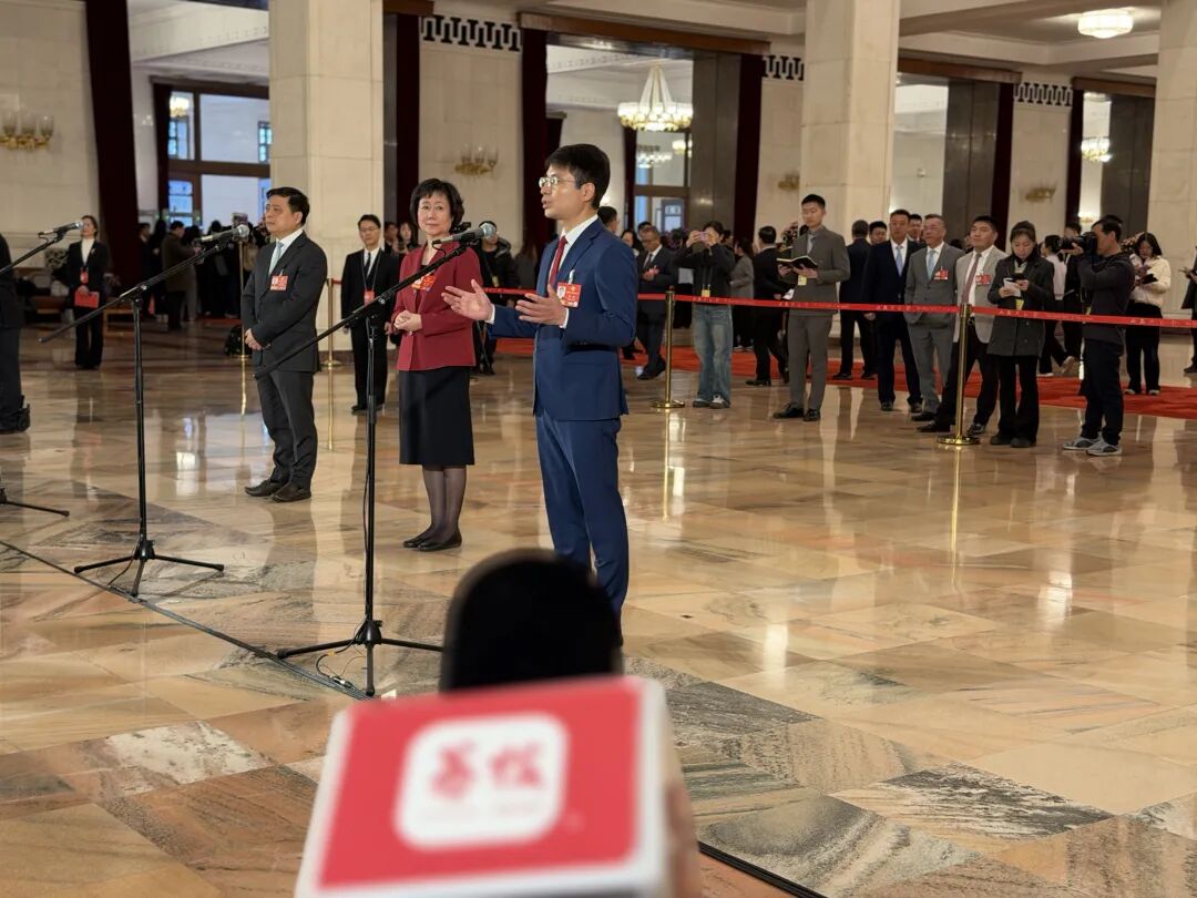 张桥走上“委员通道”：高校不仅要成为“创新源”，更要能成为“发动机”|身份证_新浪财经_新浪网