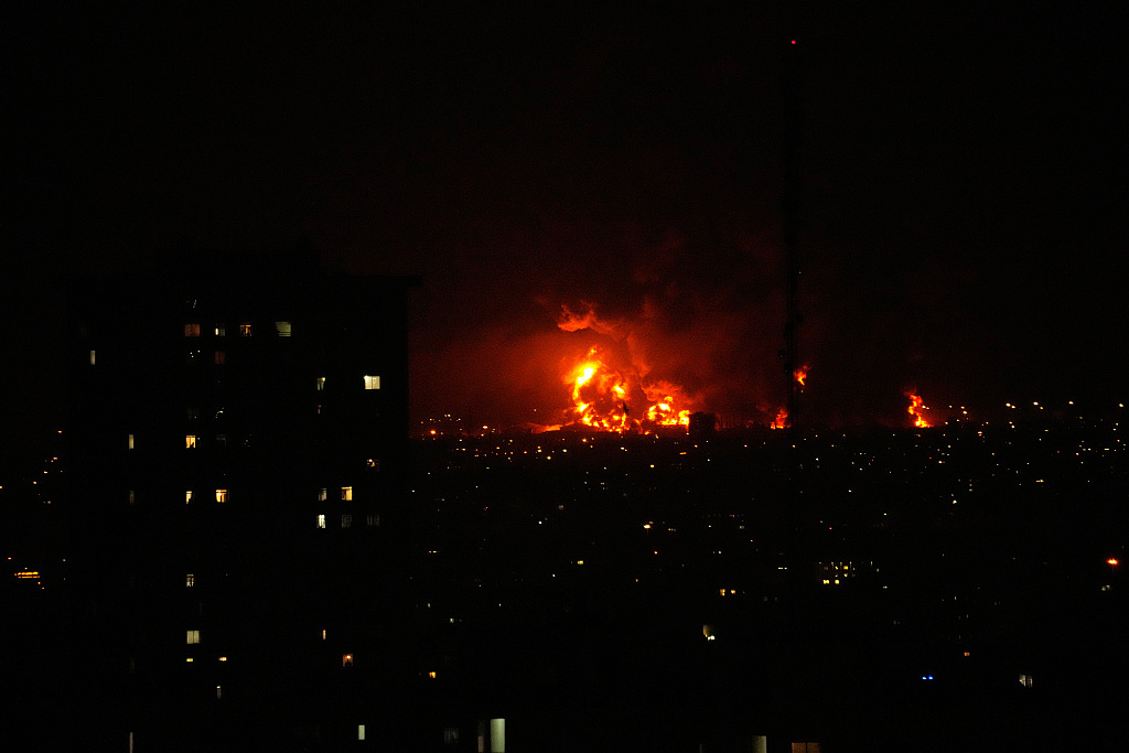 伊朗称法尔迪斯油库遭袭致6人死亡21人受伤