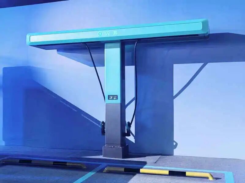 比亚迪首创滑轨悬吊式T型桩。新京报贝壳财经记者 张冰 摄