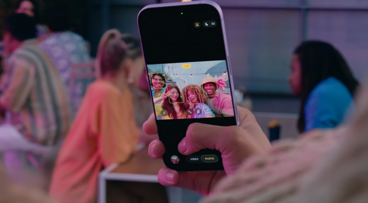 ▲ iPhone 17 上的 Center Stage 自拍功能