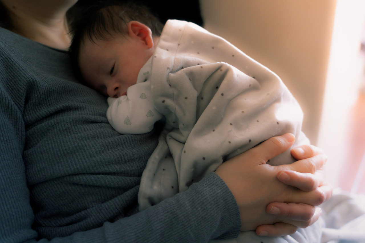 每月300元育儿补贴的经济账：国家花超千亿，“投资”3300万家庭