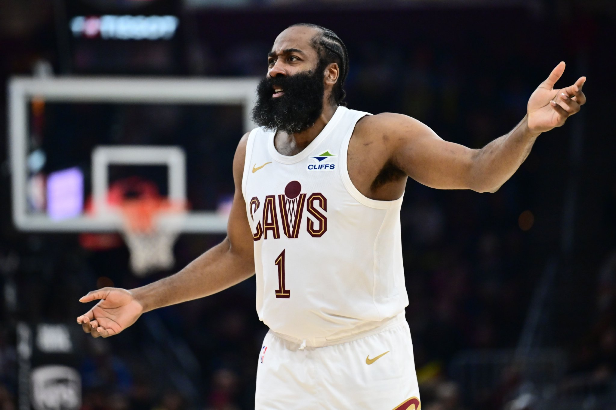 哈登：我们还有很大提升空间 尽可能提升默契&每场都保持一致性