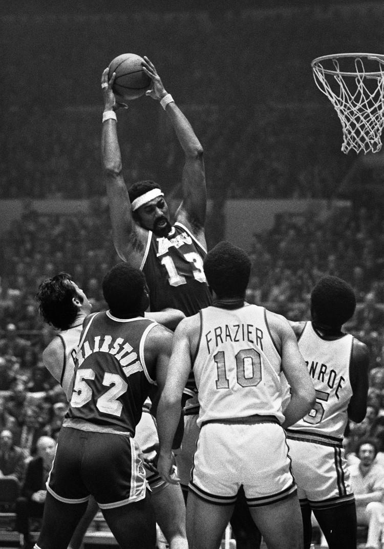 亚历山大：张伯伦的统治力疯狂至极 他像神话生物&似乎不真实存在