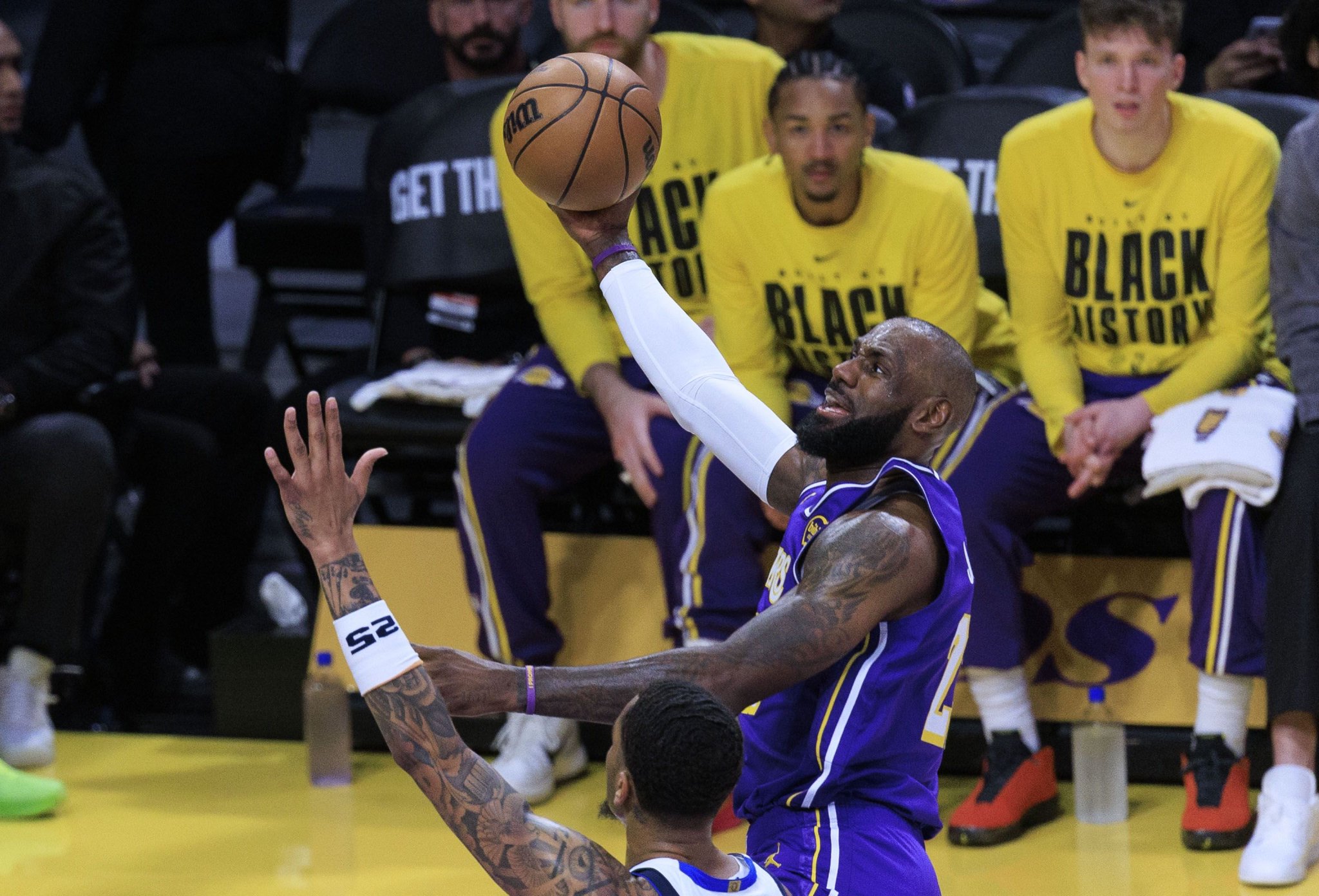 快攻得分占比榜：詹姆斯26.6%居首 第2-9大多年轻球员 伦纳德第10