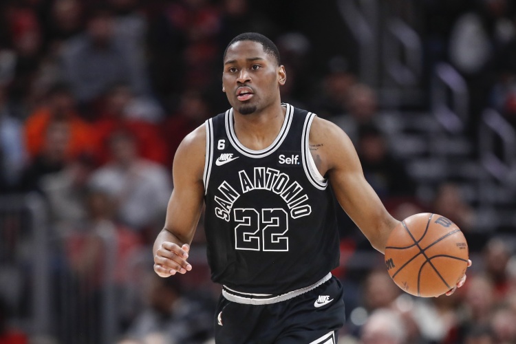 美记：前马刺20号秀布兰纳姆签约G联盟球队克利夫兰剑客队