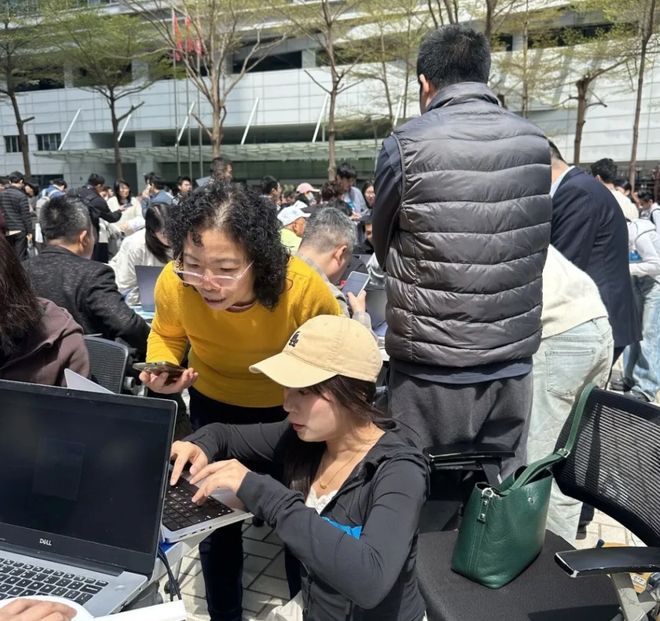 ▲腾讯云OpenClaw免费安装服务现场（图源：腾讯云）