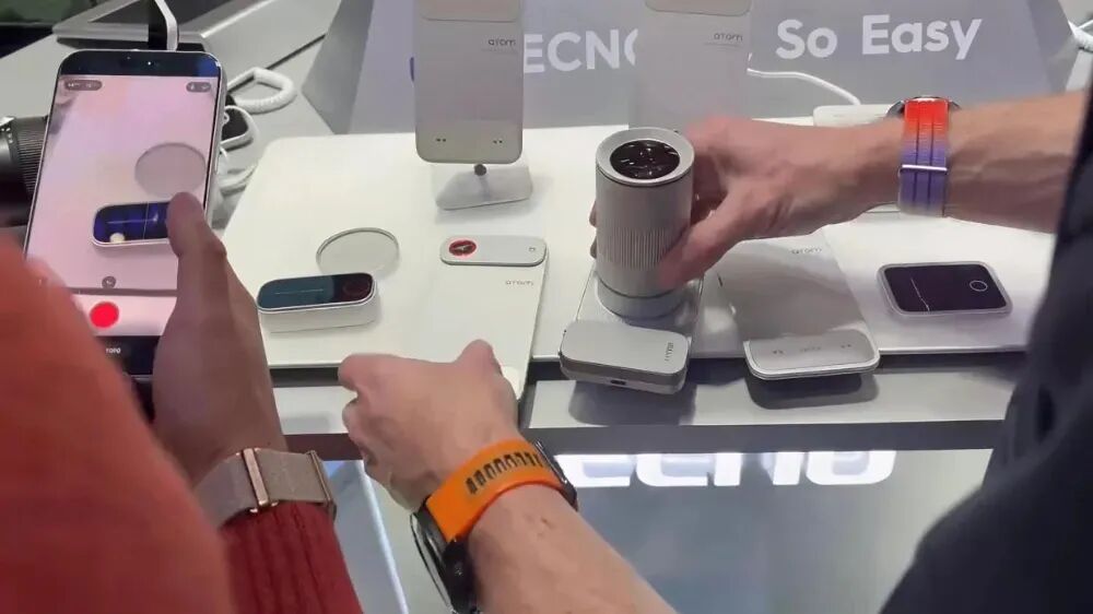 海外消费者在传音手机上搭建长焦镜头，<a href=